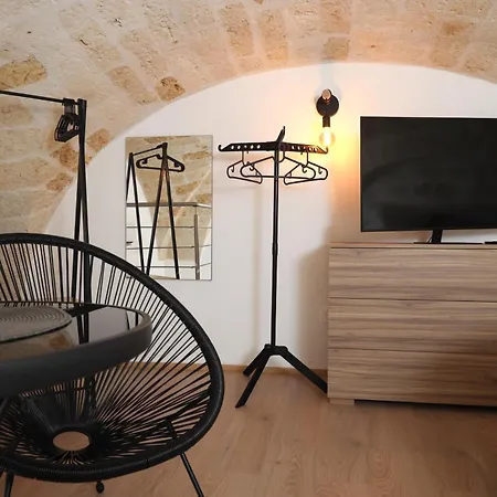 Apartment Hostmate - - Garruba