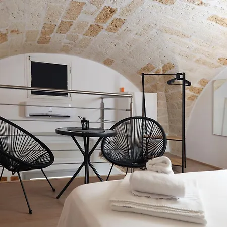 Hostmate - - Garruba *